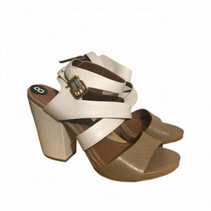 Le Chateau High Heels - Women Size 8 - NWOT